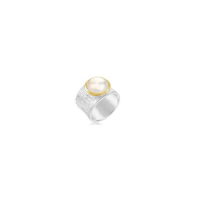 Sterling silver pearl ring