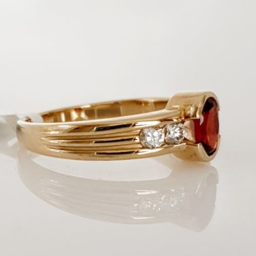 9ct yellow gold Garnet & Diamond ring.