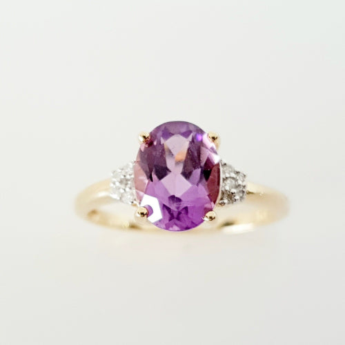 9ct Amethyst and Diamond ring