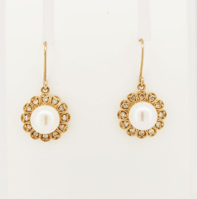 9ct Pearl & Diamond earrings