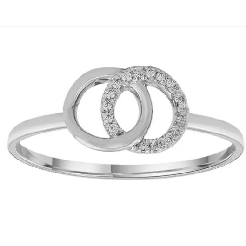 9ct Diamond ring