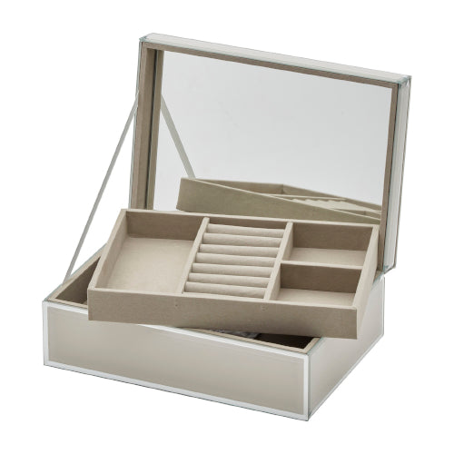 Sara nude jewel box