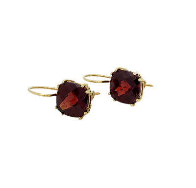 9ct Garnet earrings