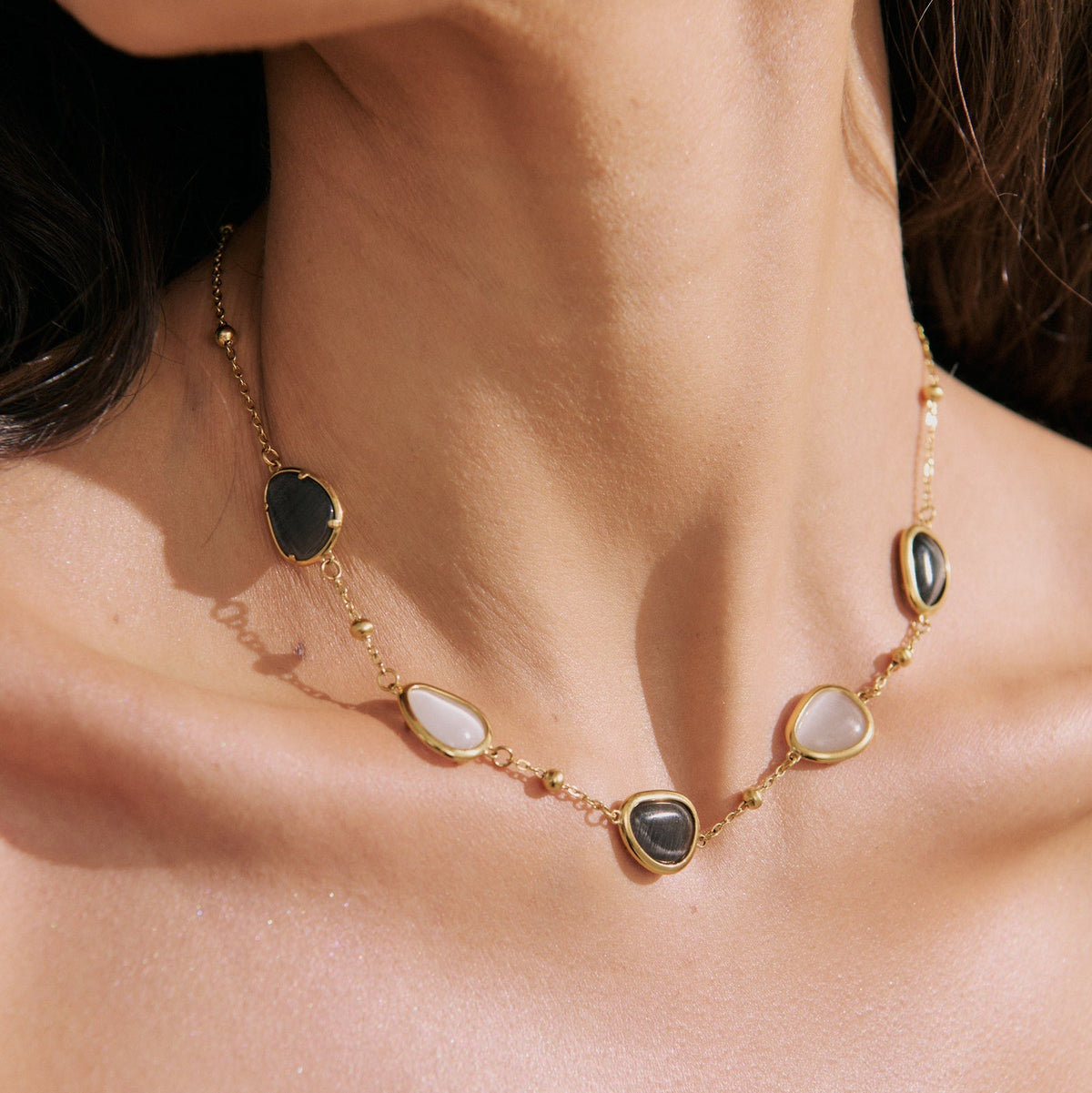 Via Resin Black & White Necklace