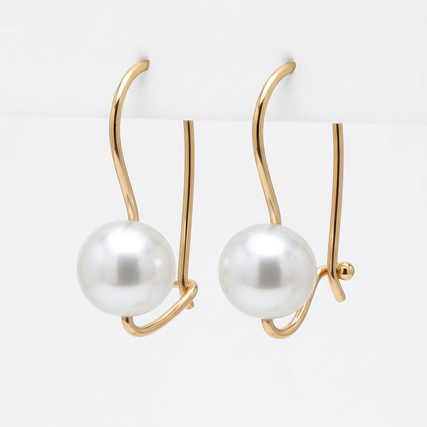 9ct pearl hook earrings