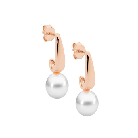 Freshwater pearl drop earring