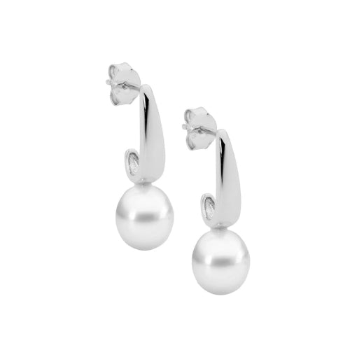 Freshwater pearl drop earring