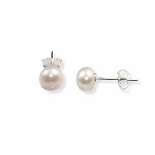 Freswater pearl studs