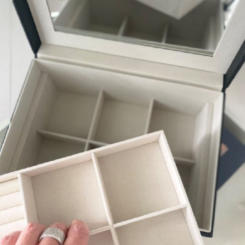 Grace leatherette jewel box