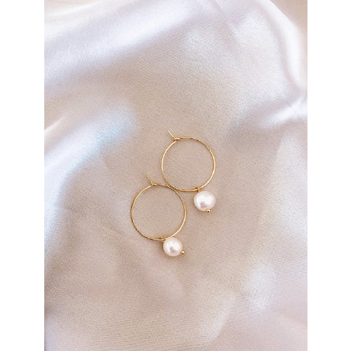 Julia Pearl Earrings