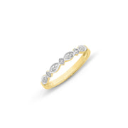 9ct yellow gold Diamond wedder.