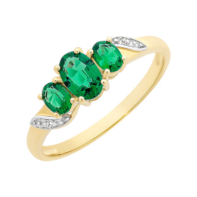 9ct Cr. Emerald & Diamond ring