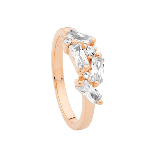 Staggered cz ring