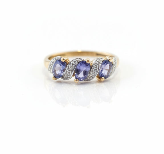 9ct Tanzanite & Diamond ring
