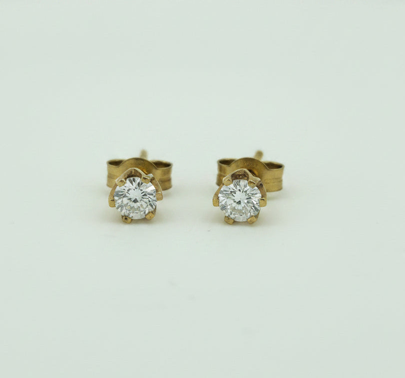 Diamond Stud earrings