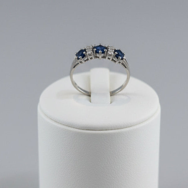 9ct sapphire & diamond ring
