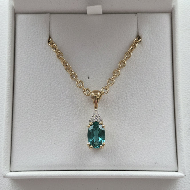 9ct Emerald & Diamond pendant