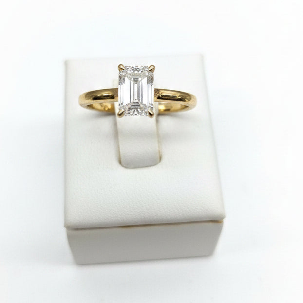 18ct Lab Grown Diamond ring