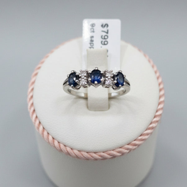 9ct sapphire & diamond ring