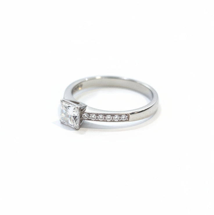 18ct white gold Diamond Engagement ring