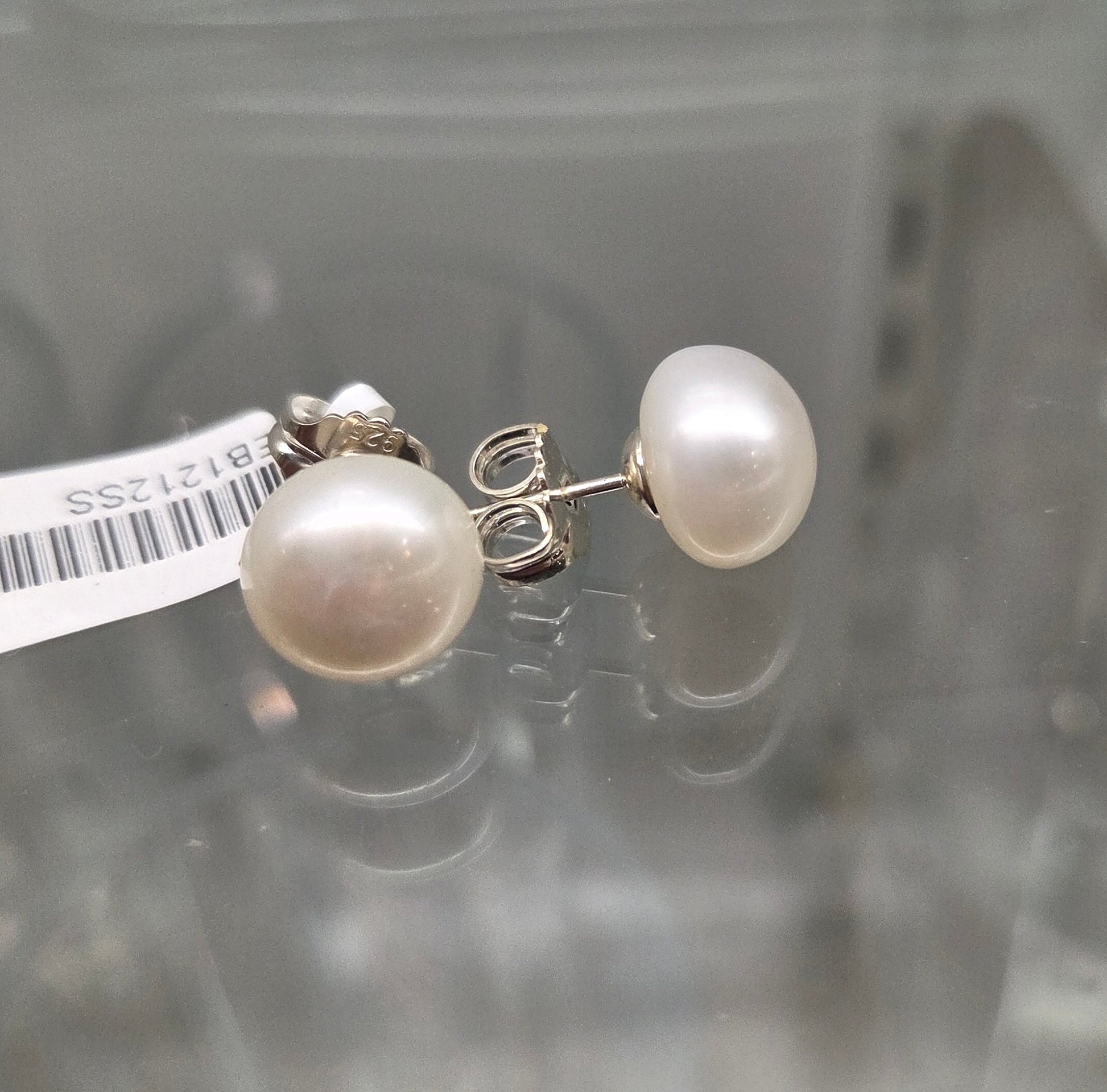 Pearl Studs