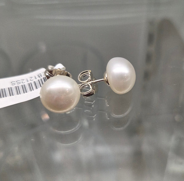 Pearl Studs