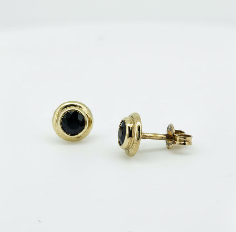 9ct gold Sapphire studs.