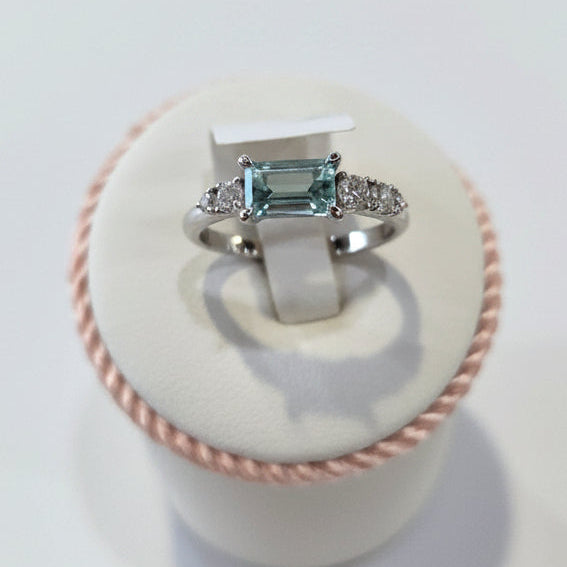 9ct Mint Tourmaline & Diamond ring