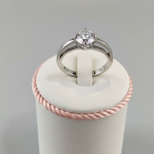 Sterling silver CZ ring