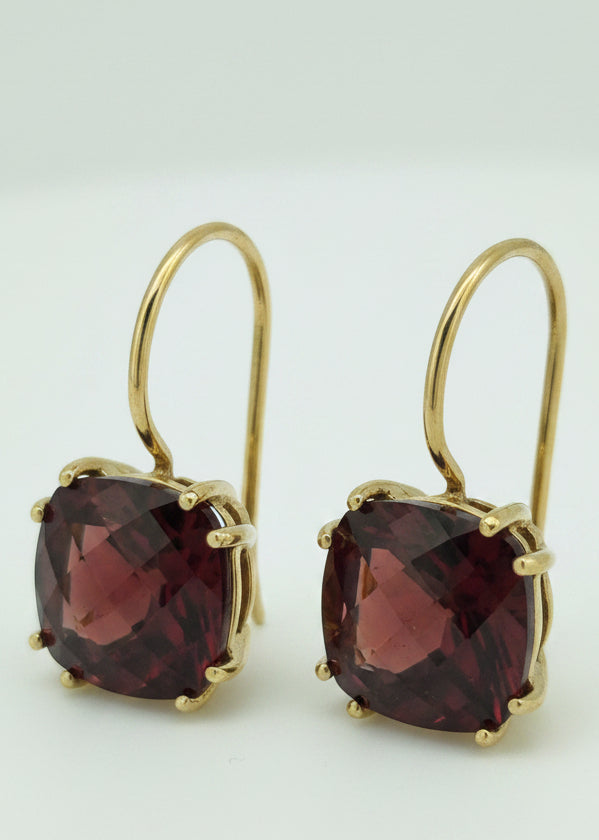 9ct Garnet earrings