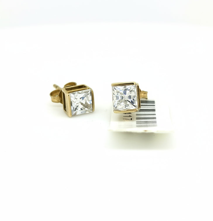 9ct princess cut CZ studs
