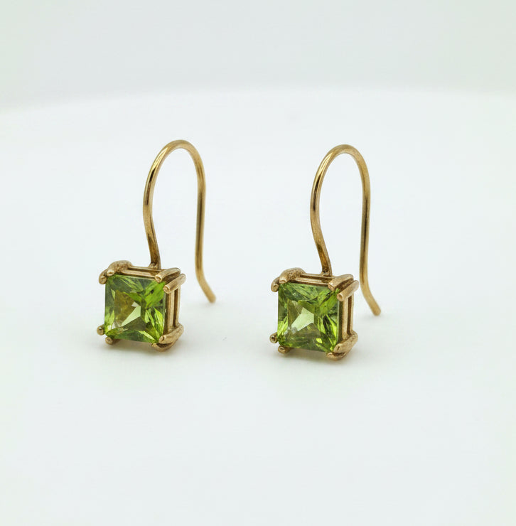 9ct Peridot earrings