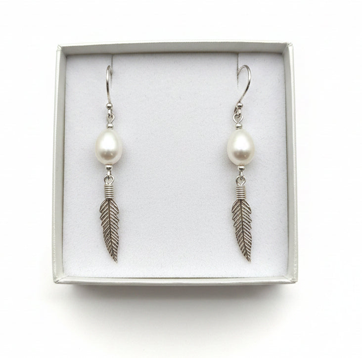 Pearl  & Feather Earring
