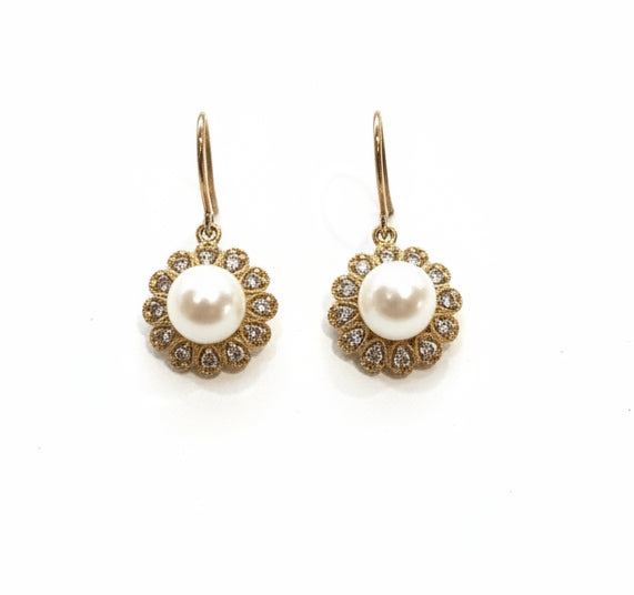9ct Pearl & Diamond earrings