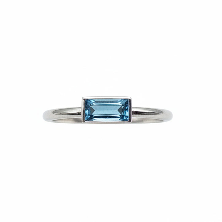 9ct  London BlueTopaz ring