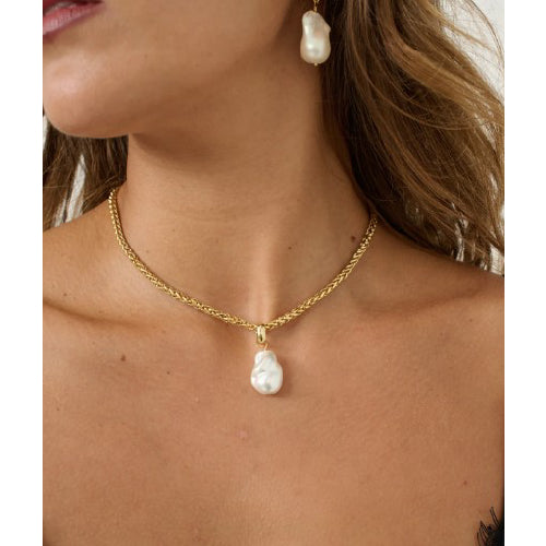 Organic Pearl Pendant Necklace