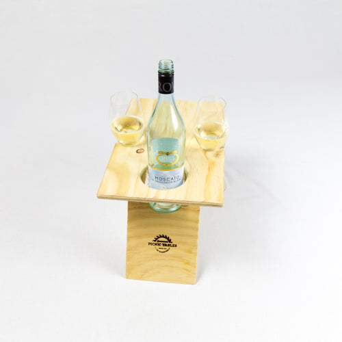 Petite picnic table