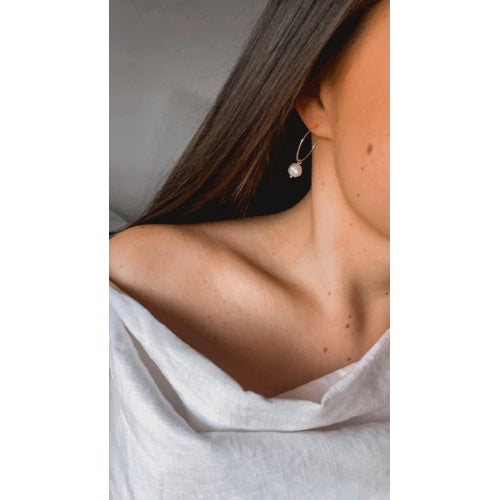 Julia Pearl Earrings