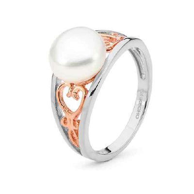 Sterling silver pearl ring