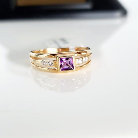 9ct yellow gold diamond and Amethyst ring