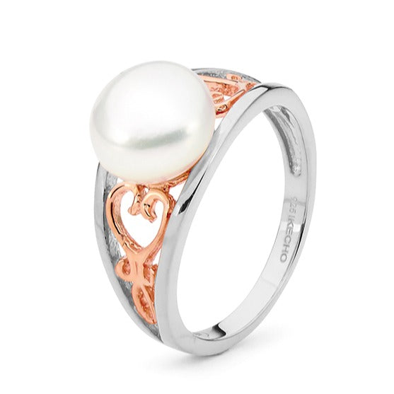 Sterling silver Freshwater Pearl ring.