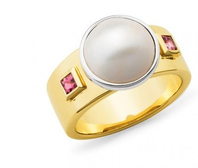 9ct gold Mabe Pearl and Garnet ring
