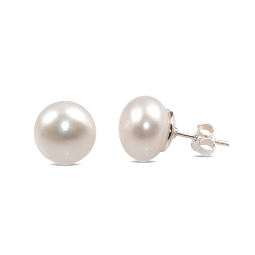 Freswater pearl studs