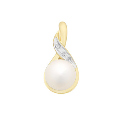 9ct gold Diamond and pearl pendant