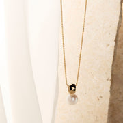 Idyll pearl necklace