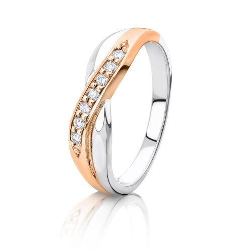 9ct white and rose gold Diamond ring.