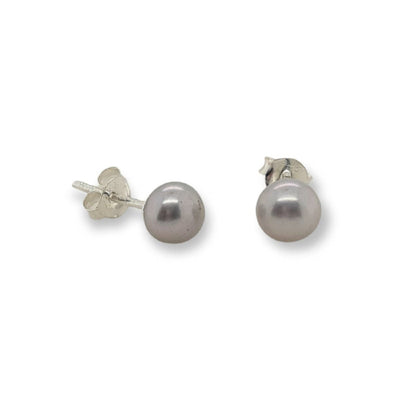 Pearl studs